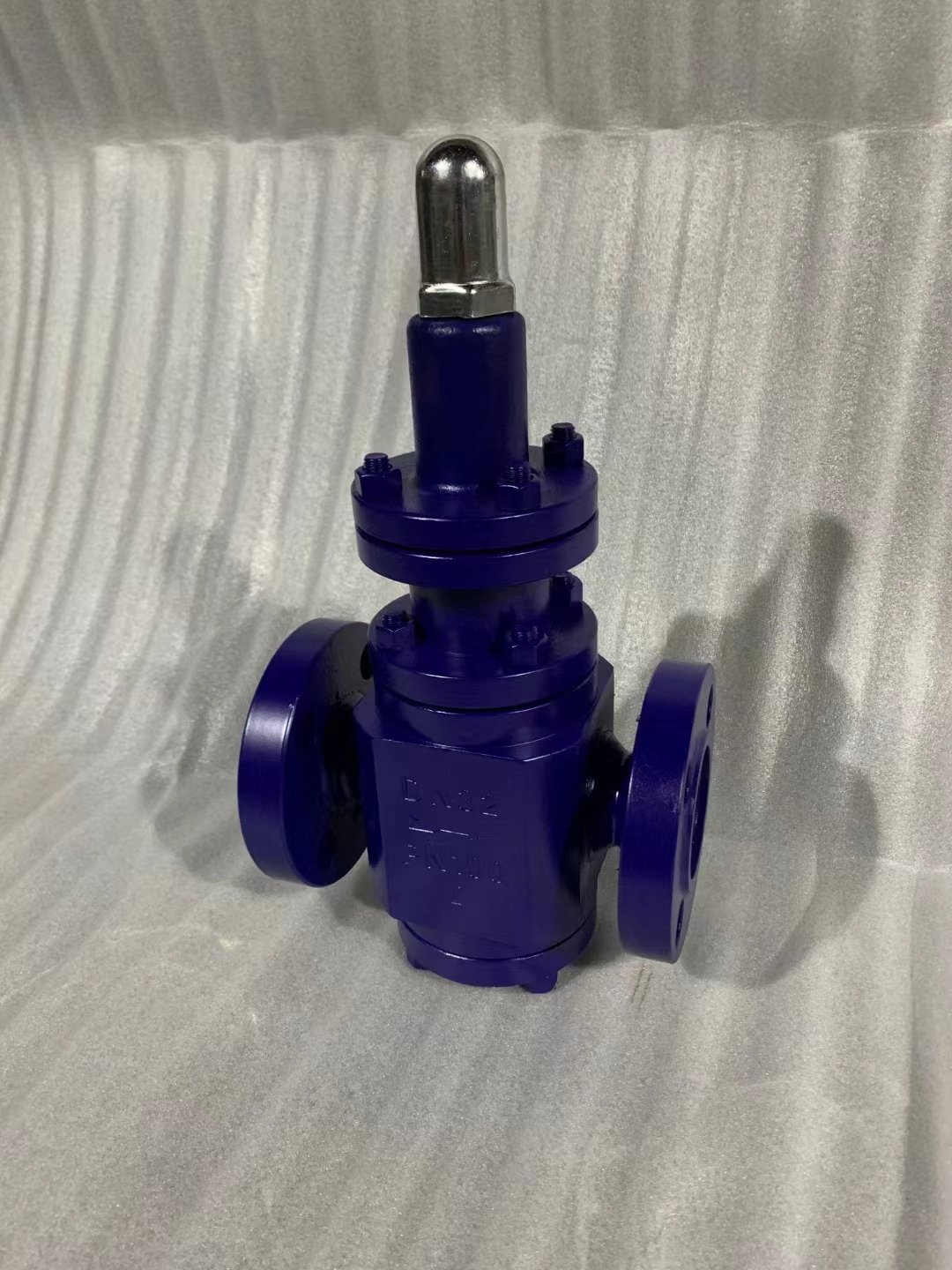 高壓減壓閥實物圖片.jpg 高壓減壓閥實物圖片.jpg