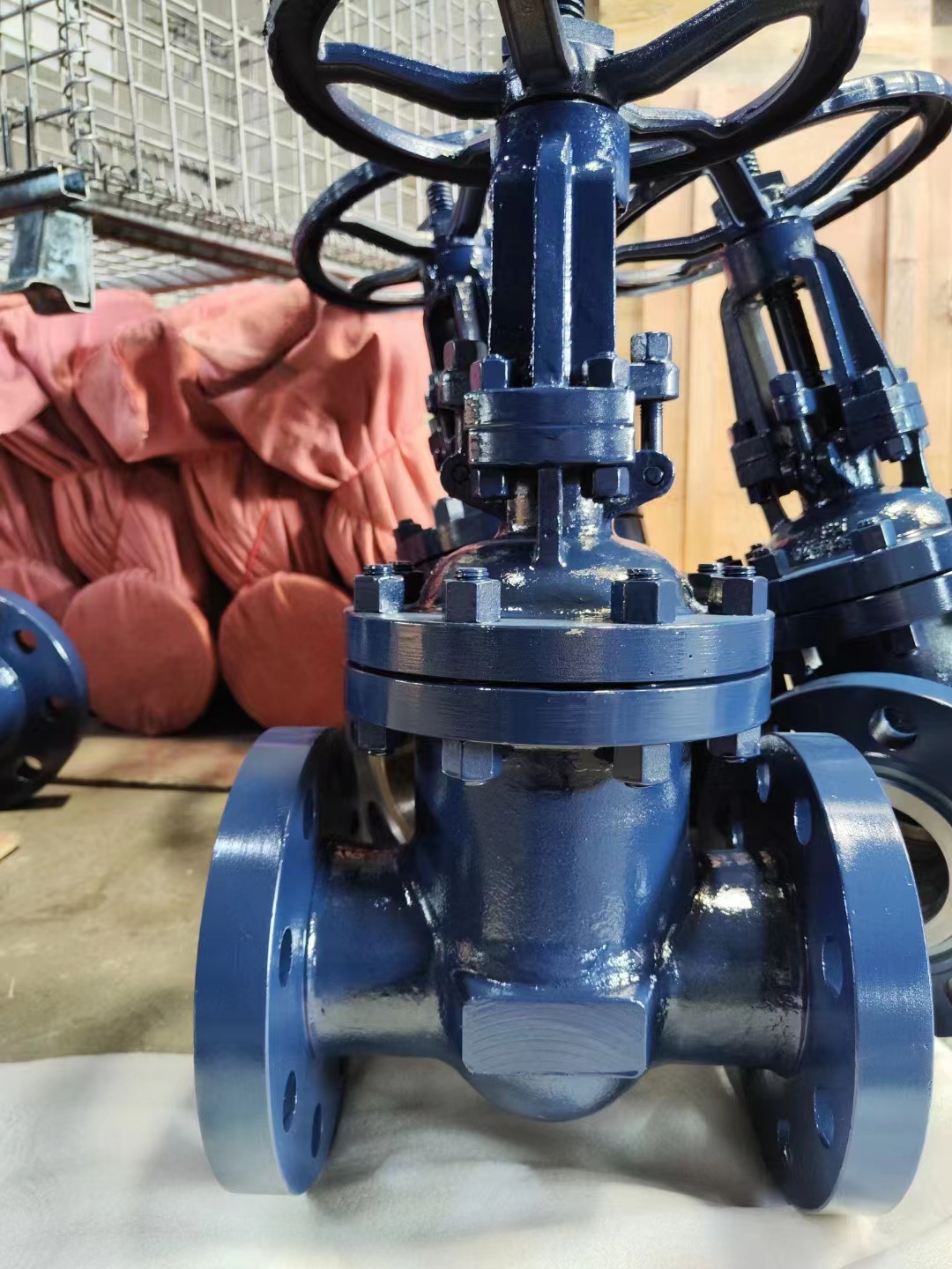 鑄鋼高壓閘閥實物圖片.jpg 鑄鋼高壓閘閥實物圖片.jpg